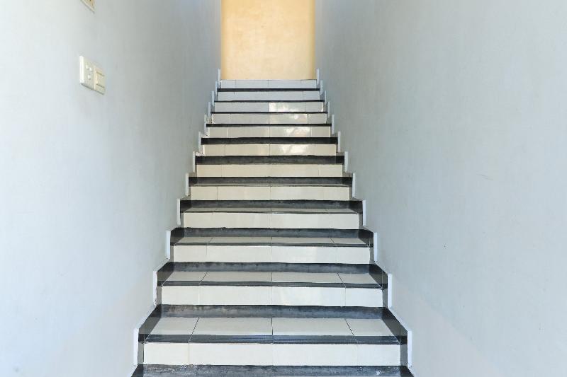 ホテル Warta Putra