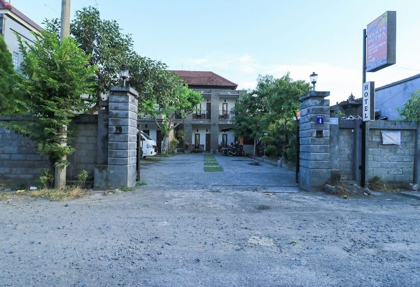 ホテル Warta Putra