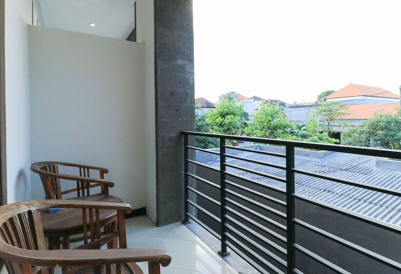 ホテル Warta Putra