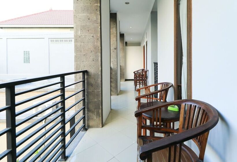 ホテル Warta Putra