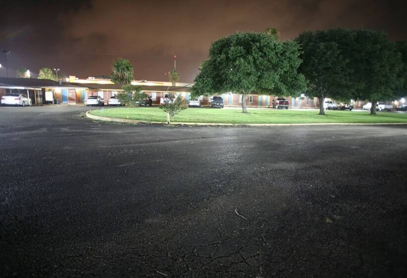 汽车旅馆  Royal Inn