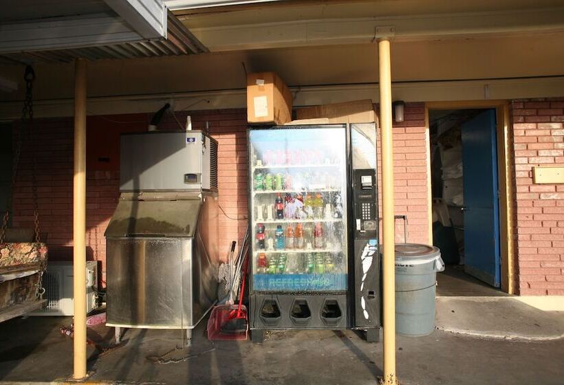 汽车旅馆  Royal Inn