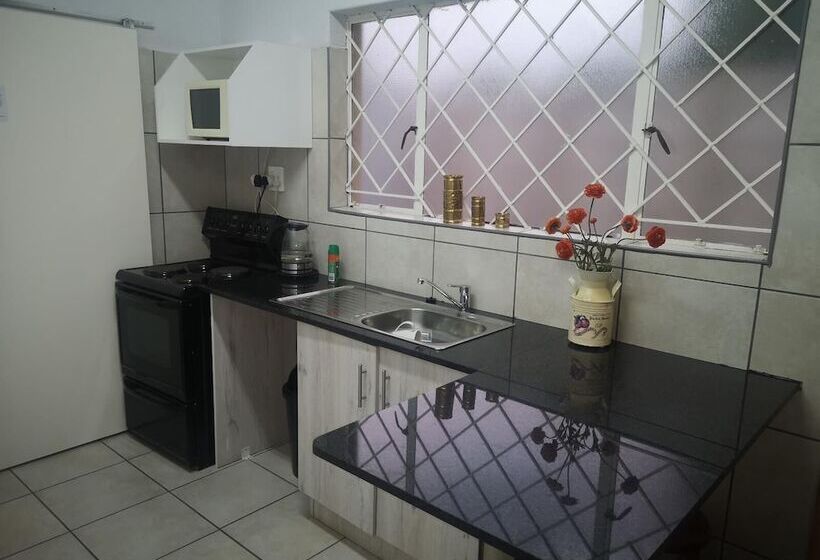 ペンション Aloe Tree Guest House