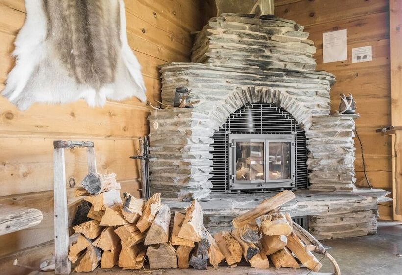 ペンション Basecamp Oulanka