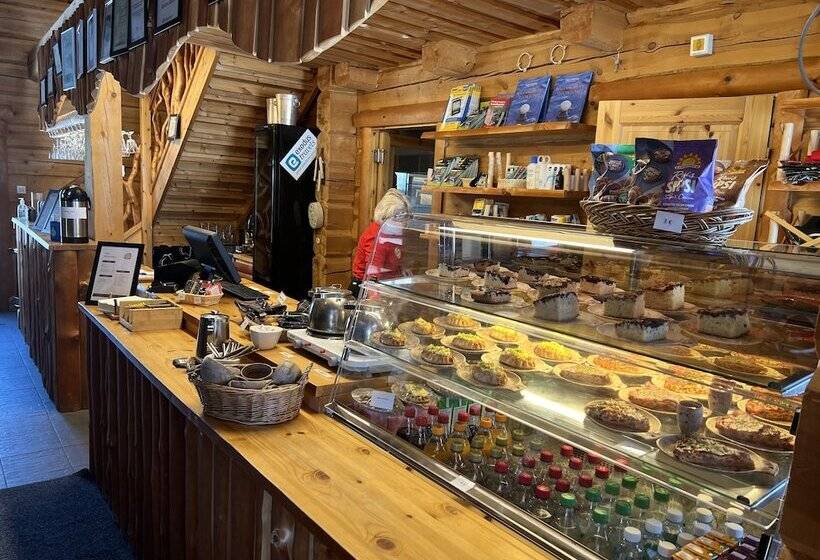 ペンション Basecamp Oulanka