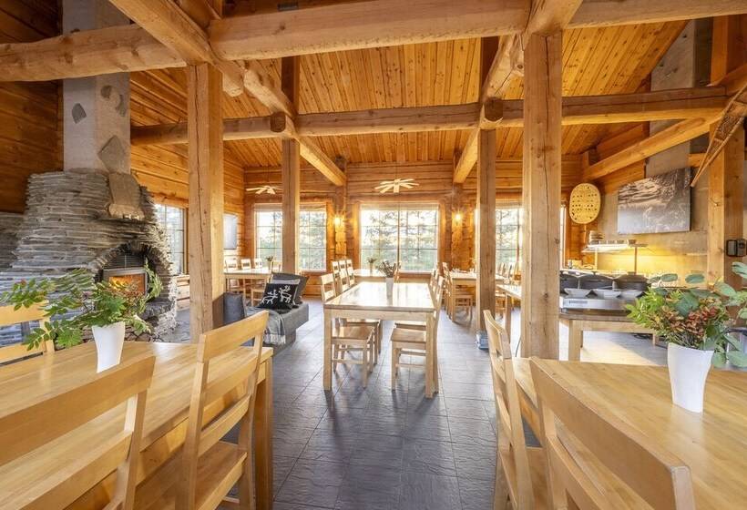 ペンション Basecamp Oulanka