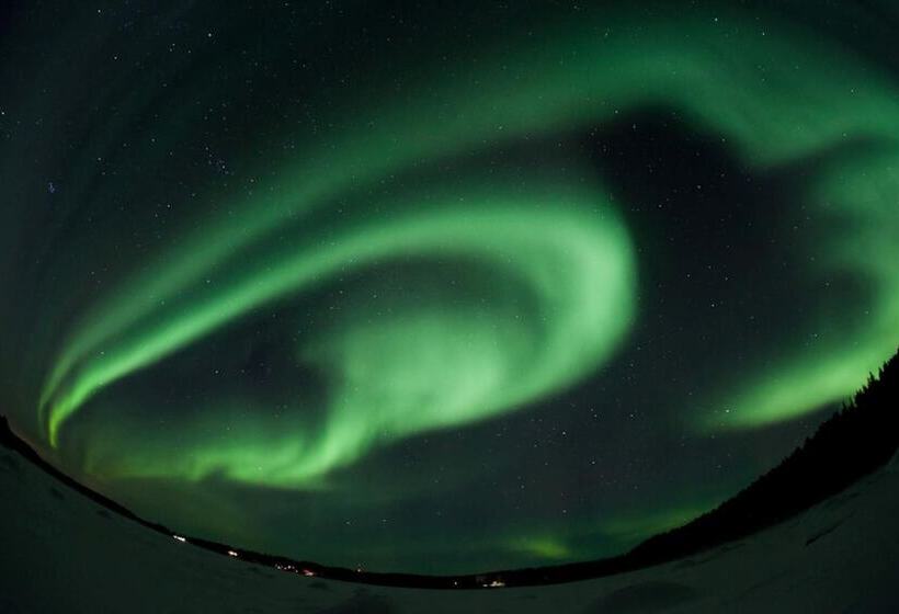 ペンション Basecamp Oulanka