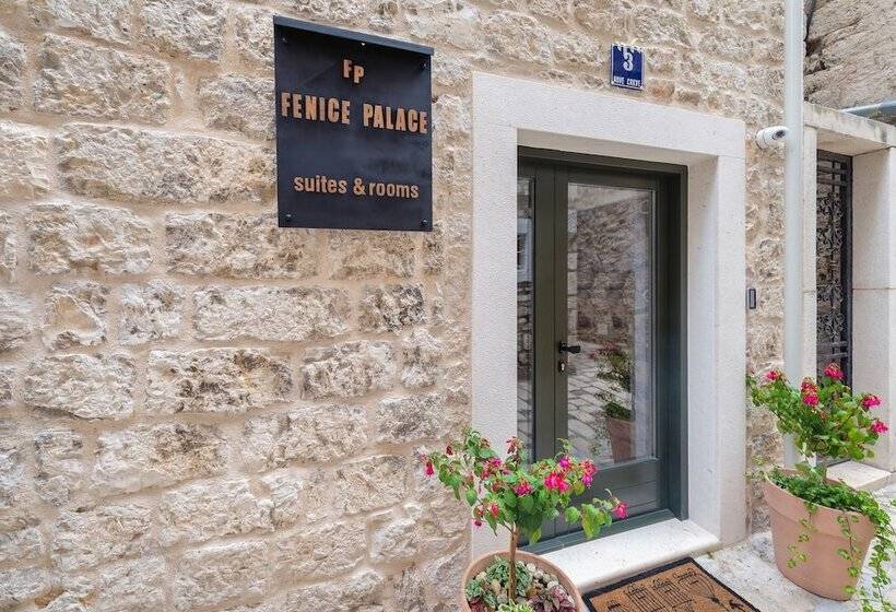 פנסיון Fenice Palace