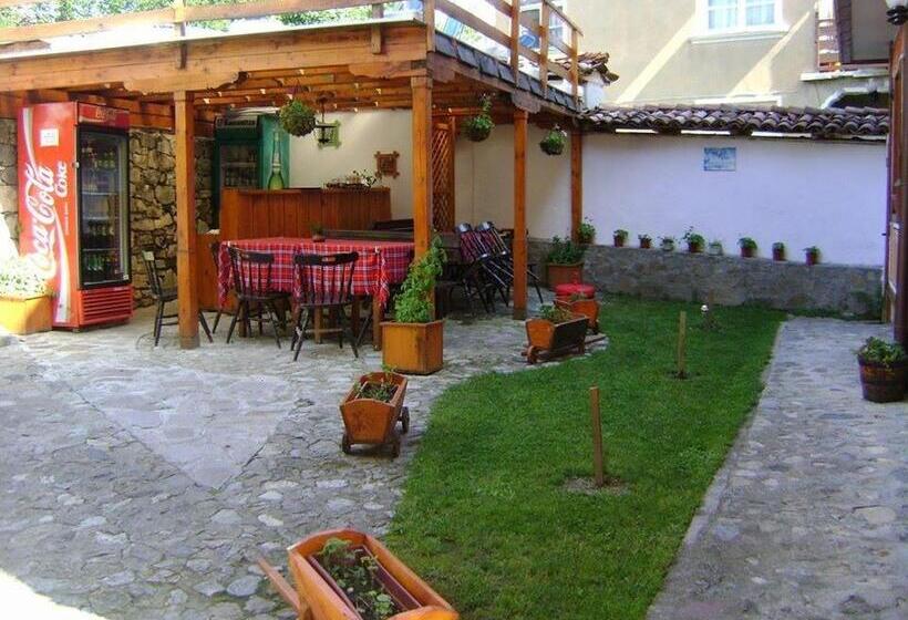 פנסיון Guest House Todorini Kashti