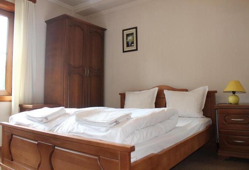 פנסיון Guest House Todorini Kashti