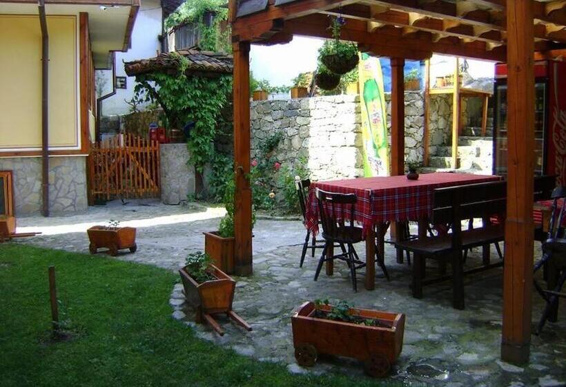 פנסיון Guest House Todorini Kashti