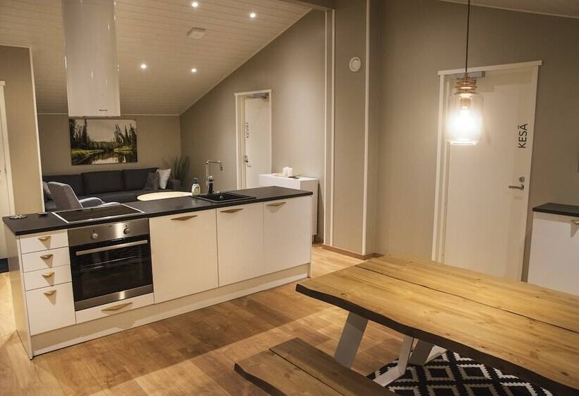 ペンション Iisakki Village