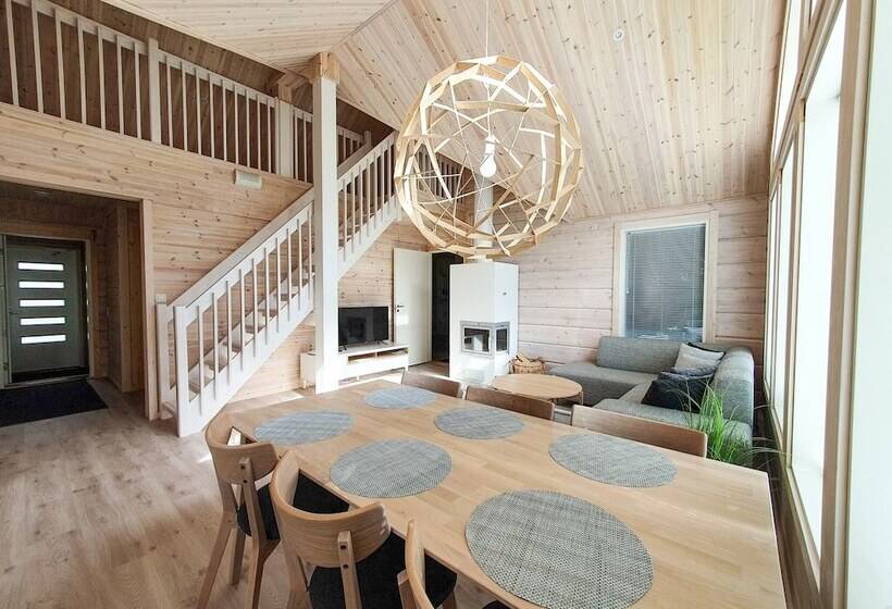 ペンション Iisakki Village