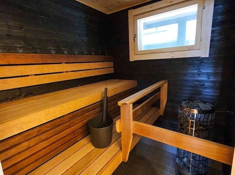 ペンション Iisakki Village