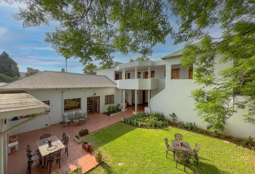 פנסיון Park Gables Loftus