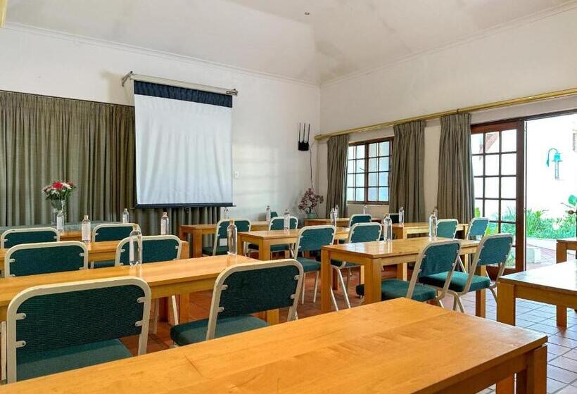 פנסיון Park Gables Loftus