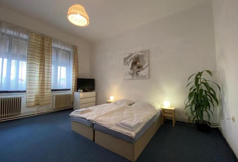 Пансион Restaurace A Penzion Klatovský Dvůr