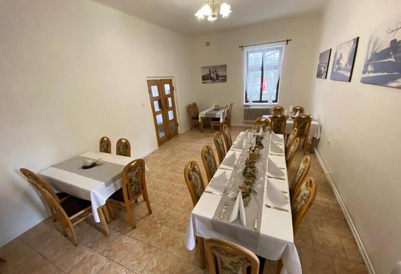 Пансион Restaurace A Penzion Klatovský Dvůr