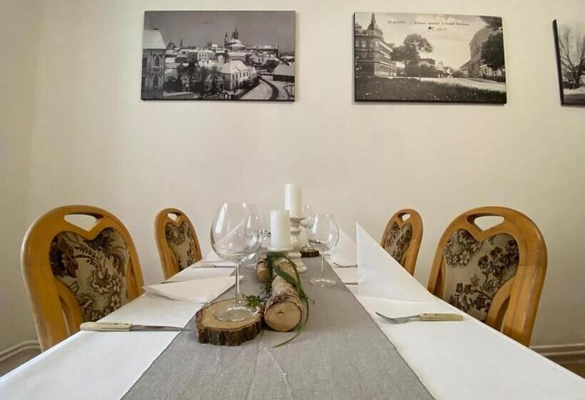 بنسيون Restaurace A Penzion Klatovský Dvůr