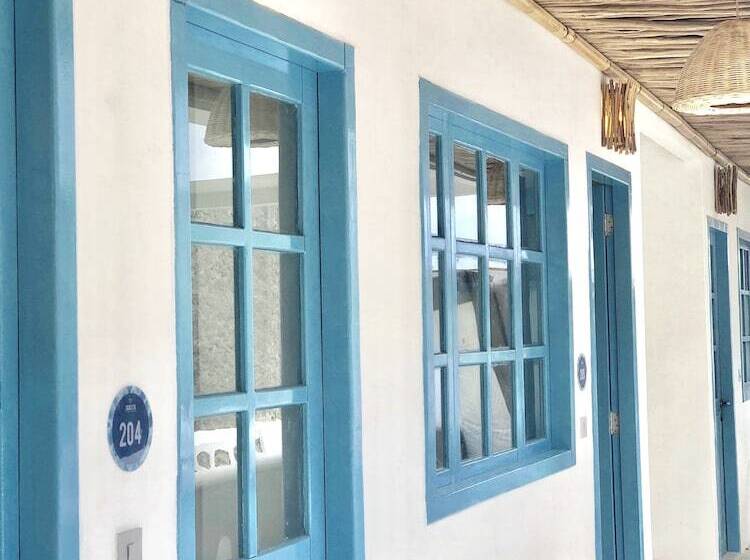 Seaesta Komodo Hostel &