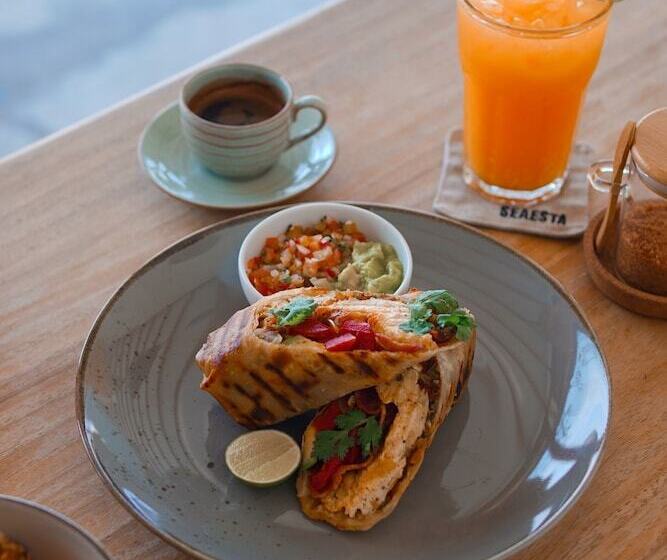 Seaesta Komodo Hostel &