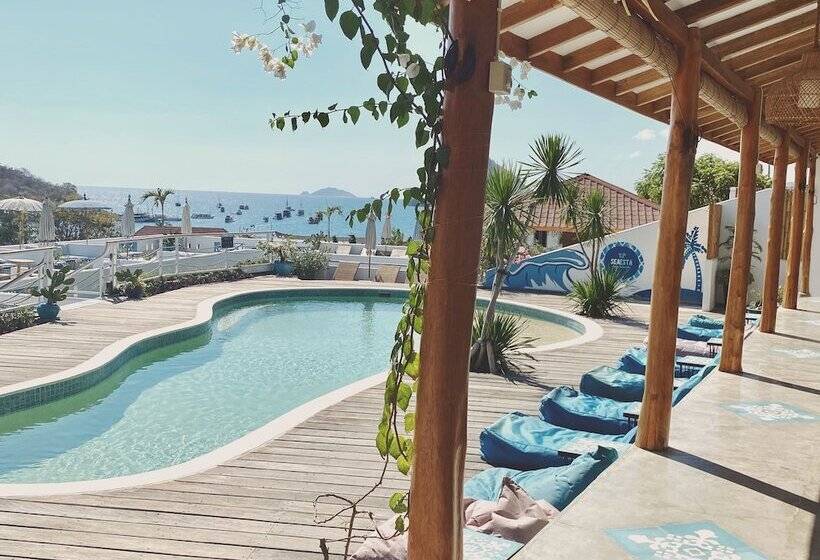 Seaesta Komodo Hostel &