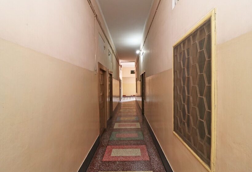 Spot On 39527 Hotel Saraogi