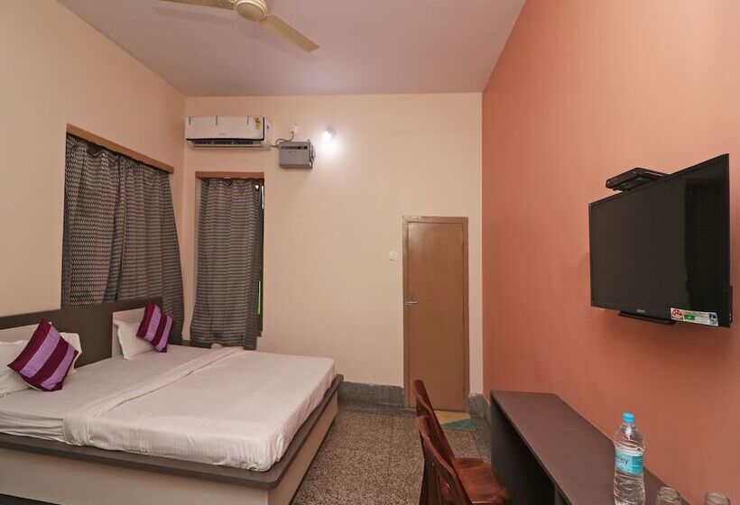 Spot On 39527 Hotel Saraogi