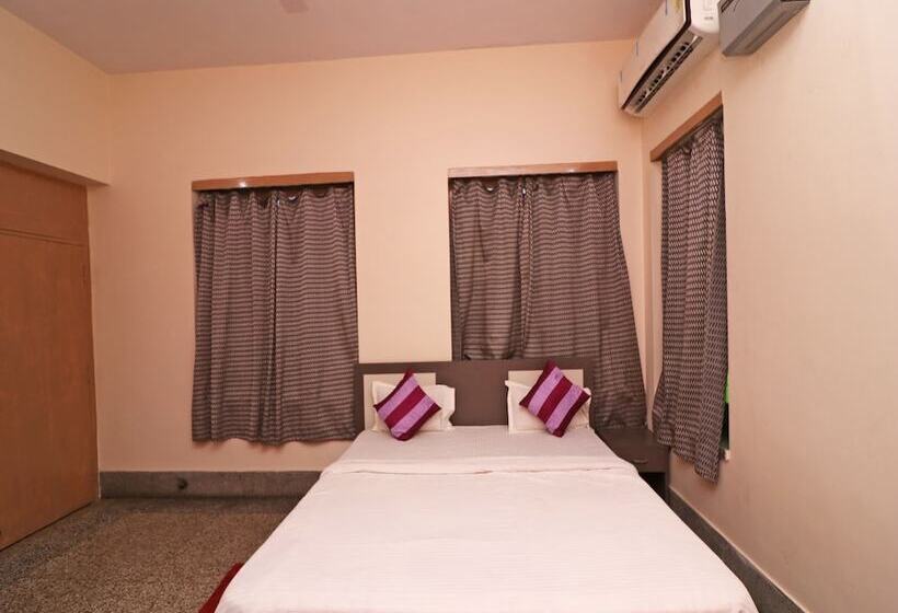 Spot On 39527 Hotel Saraogi