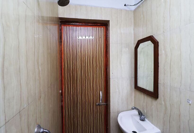 Spot On 43882 Hotel Jeevak International