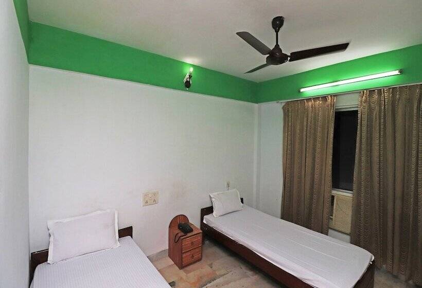 Spot On 43882 Hotel Jeevak International