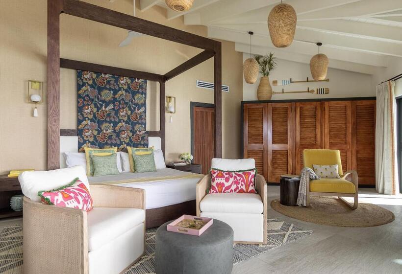 Tamarind Hills Resort & Villas