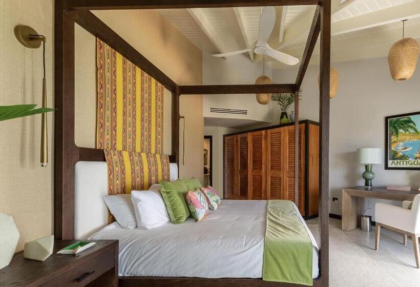 Tamarind Hills Resort & Villas