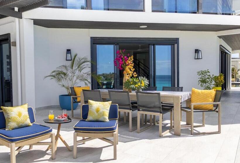 Tamarind Hills Resort & Villas