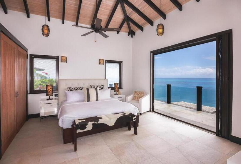 Tamarind Hills Resort & Villas