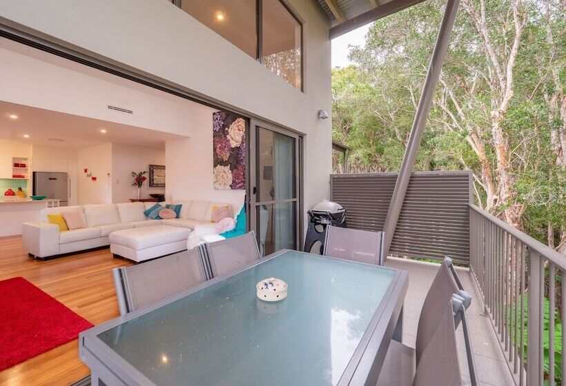 The Waves Port Macquarie