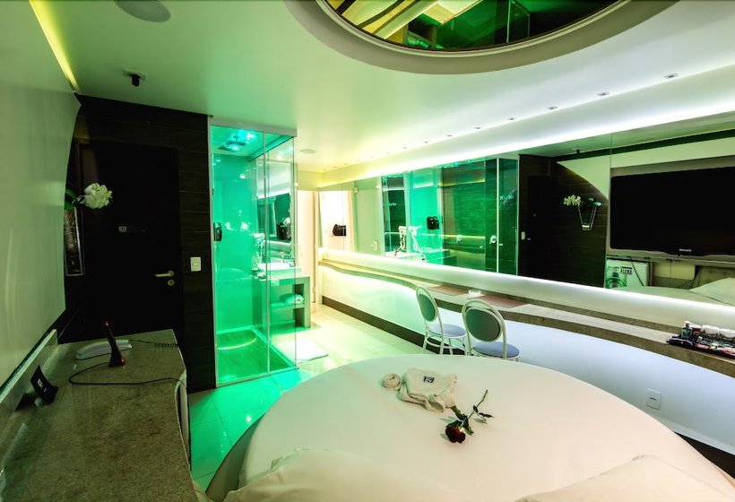 A2 Motel  Adults Only