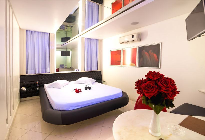 A2 Motel  Adults Only