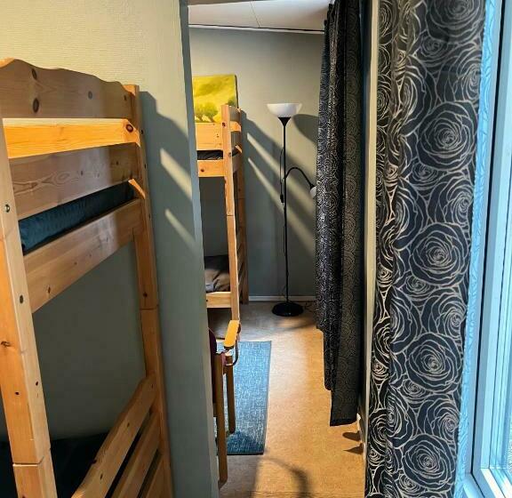 הוסטל Beach House Ystad