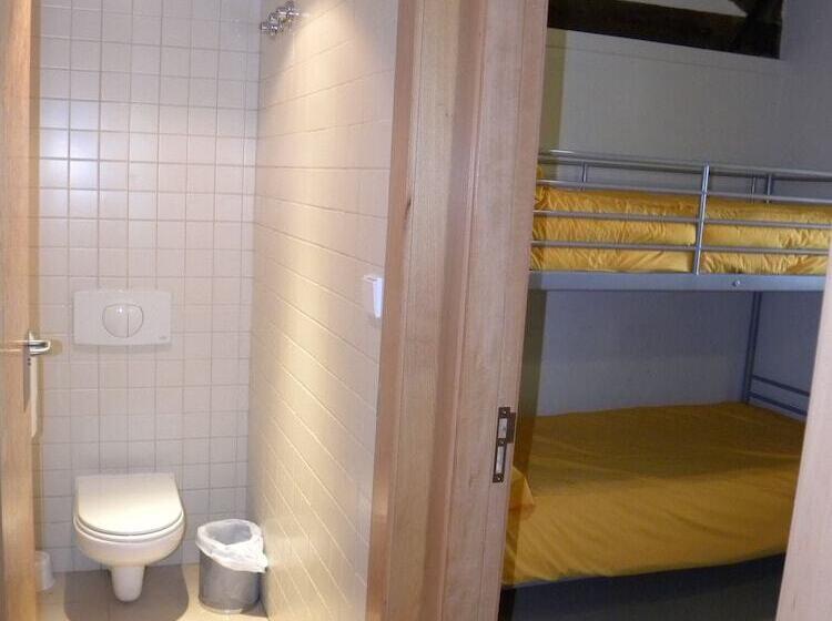 Albergue Juvenil El Valle