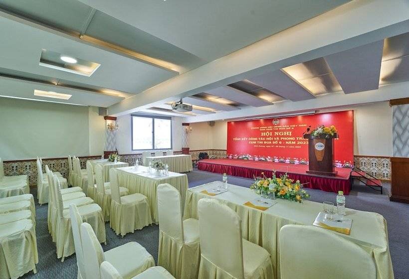 Bcons Riverside Hotel Binh Duong