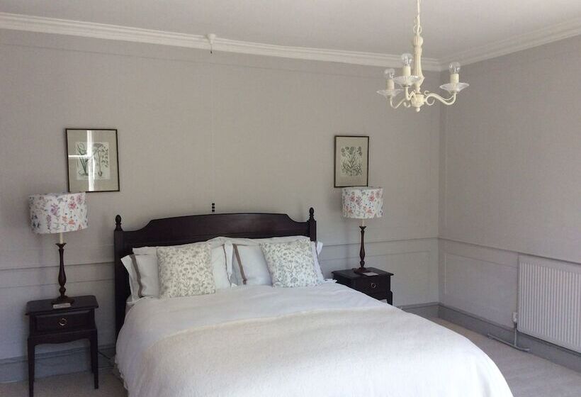 مبيت وإفطار Delamore House