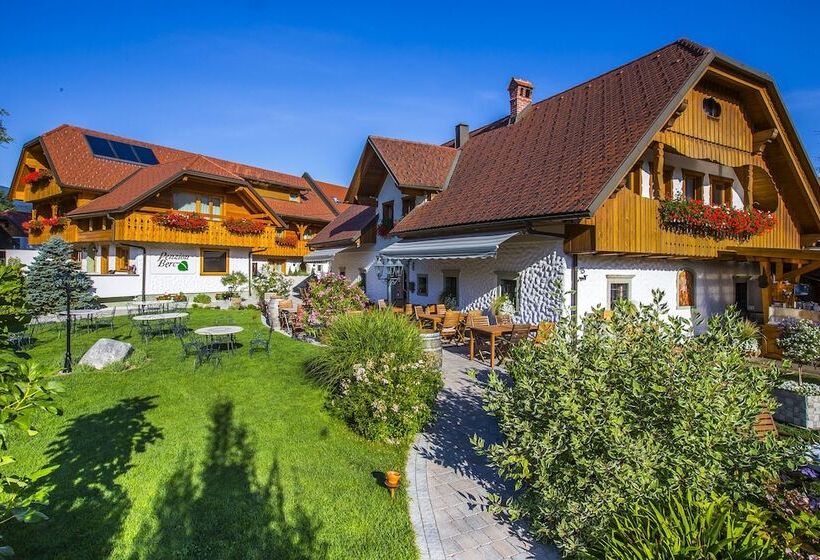 تختخواب و صبحانه Penzion Berc