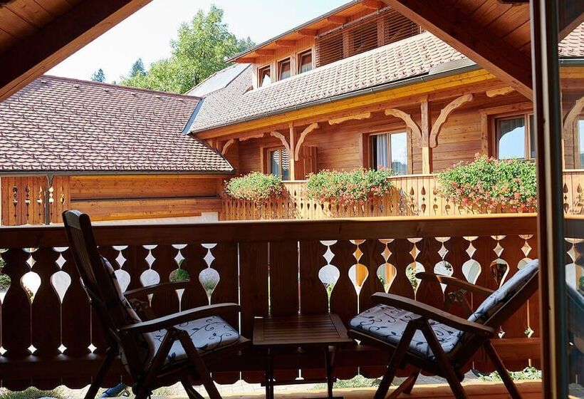 تختخواب و صبحانه Penzion Berc