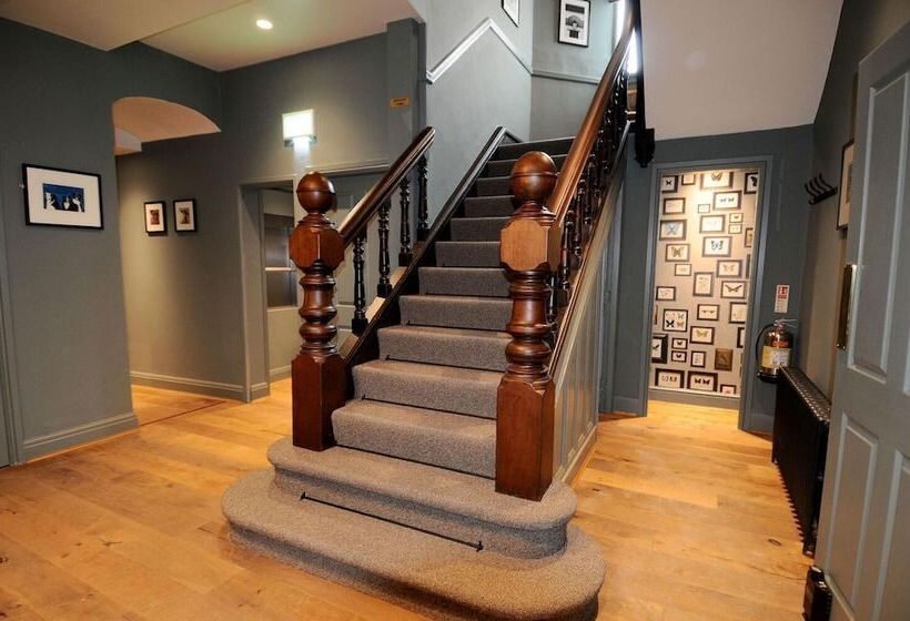 ベッドアンドブレックファースト The George