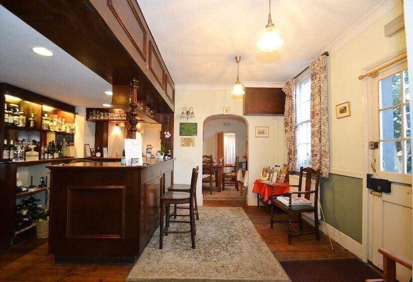 ベッドアンドブレックファースト The Old Alma