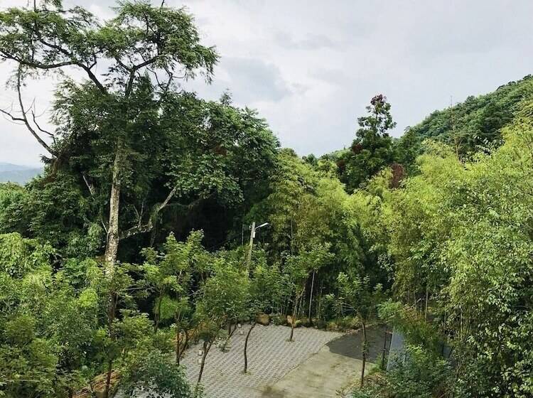 تختخواب و صبحانه Xitou Bi Xue Shan Lin Homestay