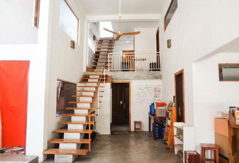 Boutique Dormitory Kochike Hostel