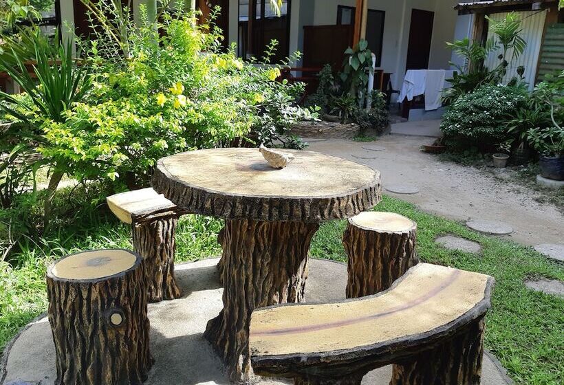 Hidden Garden Pensione