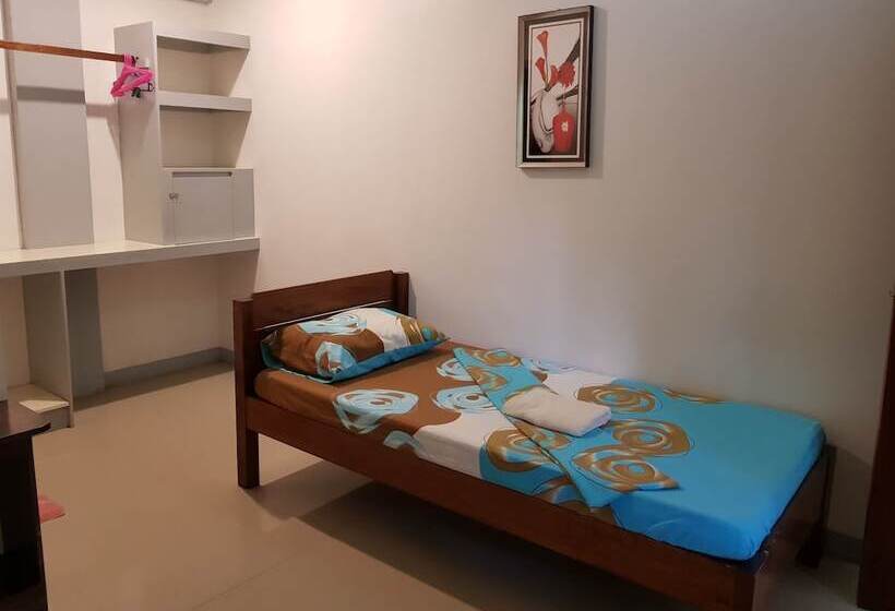 Hidden Garden Pensione